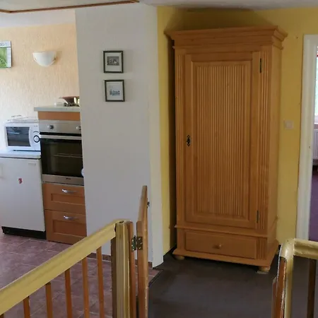 Kapitaenshaus In Strandnaehe In Prerow