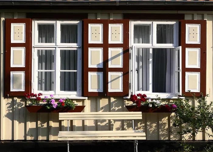 Kapitaenshaus In Strandnaehe In *